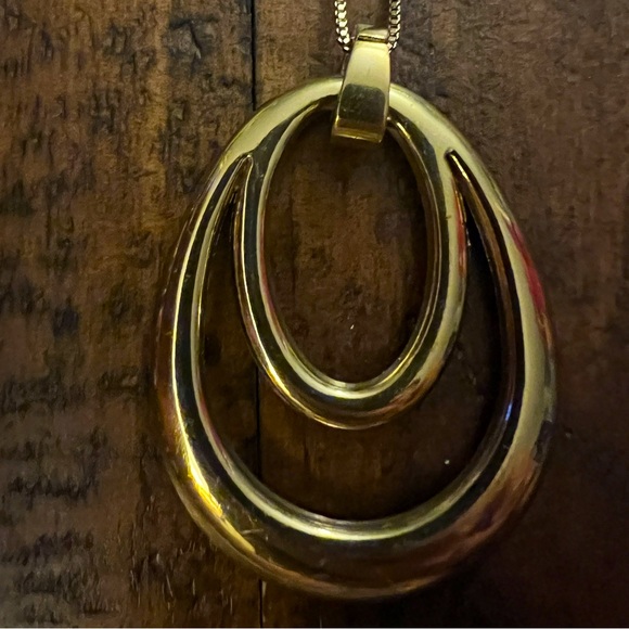 NY & Co Long Chain Gold Tone Necklace with Oval Pendant Business Simple - Picture 2 of 4